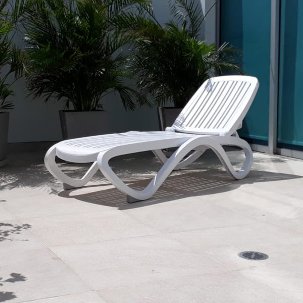 asoleadora-tropico-blanco-de-nardi-cartagena-outdoor-design