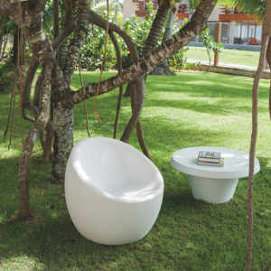 silla-oca-en-jardin-outdoor-design-barranquilla