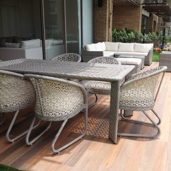 comedor-dayton-en-rattan-sintetico-gris-en-terraza-exterior-outdoor-design-barranquilla
